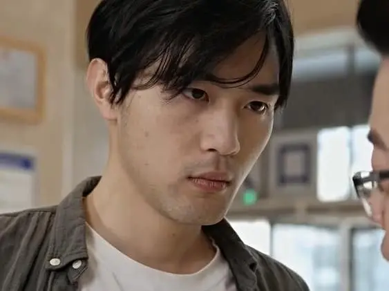 《抢红包成世界首富》：爆笑逆袭，红包雨下的财富传奇